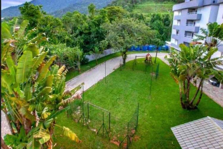 Apto 2 Quartos A 350 Metros Da Praia, Churrasqueira Na Varanda, Wi-fi, Piscina, Garagem Coberta,telas De Protecao, Quadra Tenis * Ubatuba